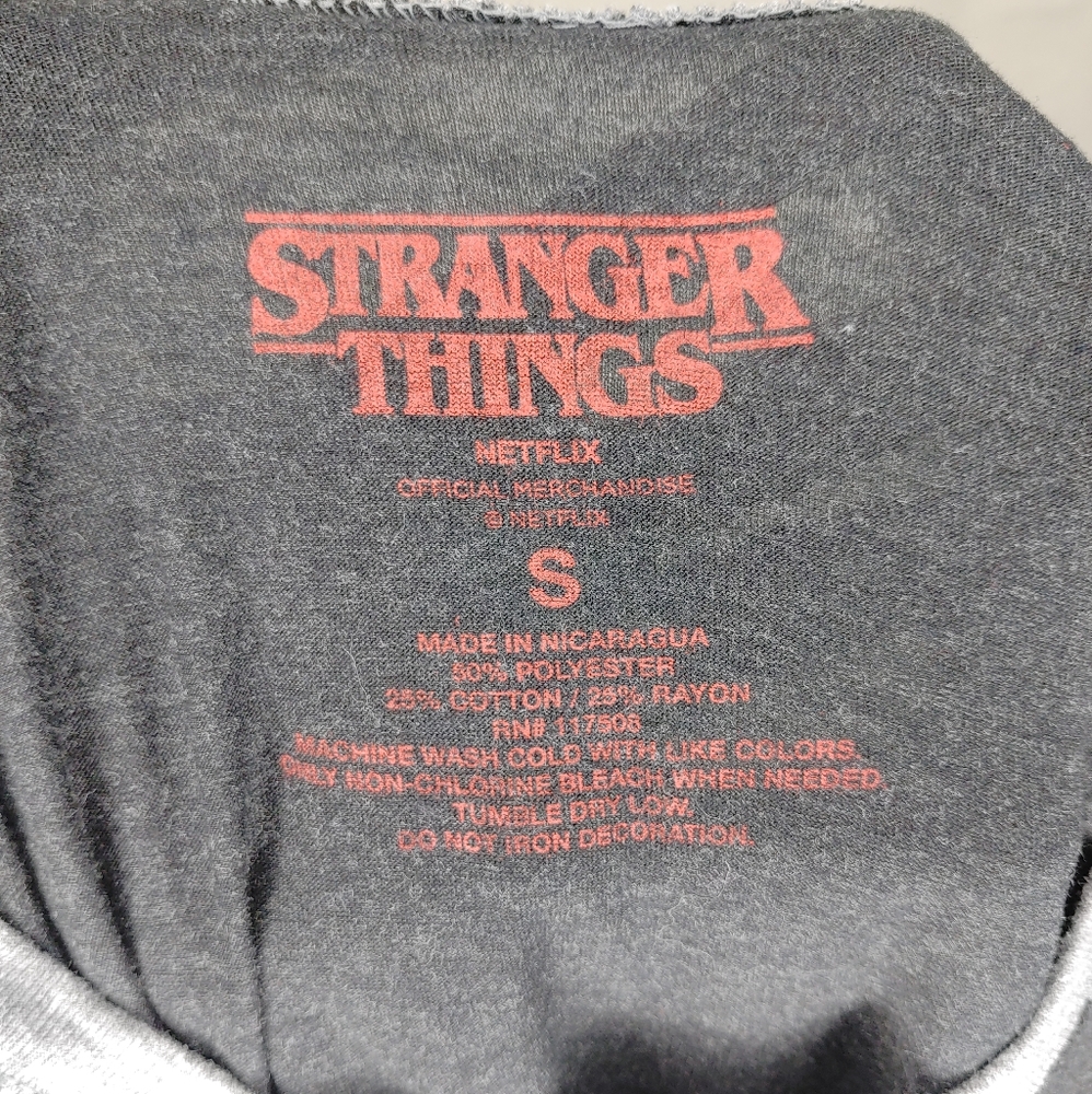 Netflix Stranger Things 3/4 Sleeve T-shirt Size S - Picture 4 of 6